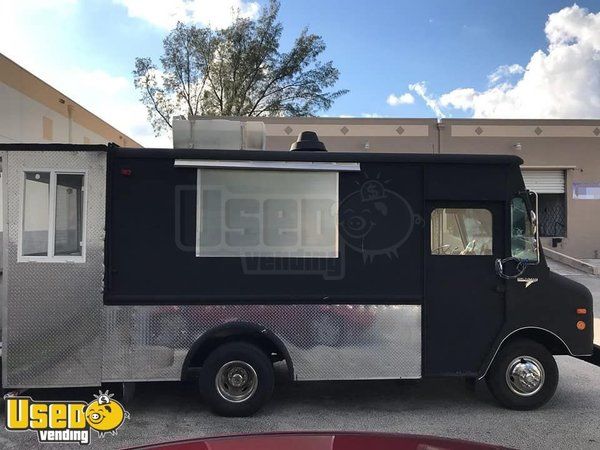 Excellent Working Condition 1989 GMC Food Truck
