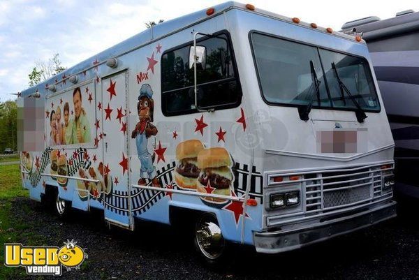 Commercial Food Truck Mobile Kitchen