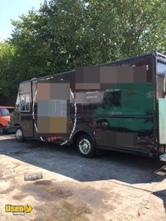 2011 Freightliner Food Truck