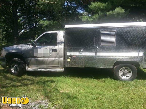 2004 Chevy Lunch Truck / Canteen Truck