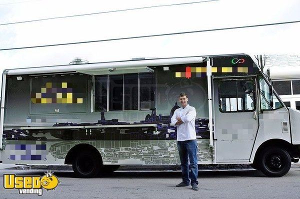 18' Workhorse Mobile Kitchen Food Truck