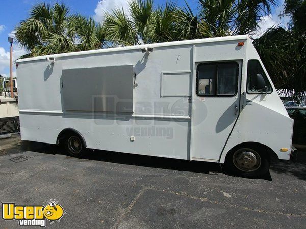 22' Dodge Food Truck