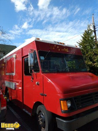 16' Freightliner Food Truck