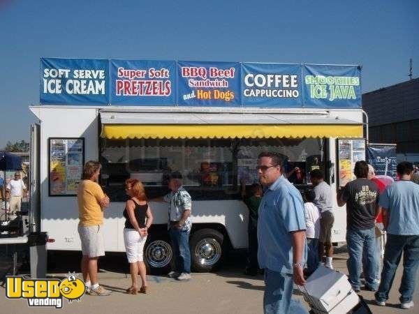 2005 - 18' Santek Custom Built Food Concession Trailer