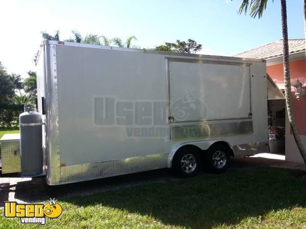 2009 - 8.6' x 18' Food Concession Trailer