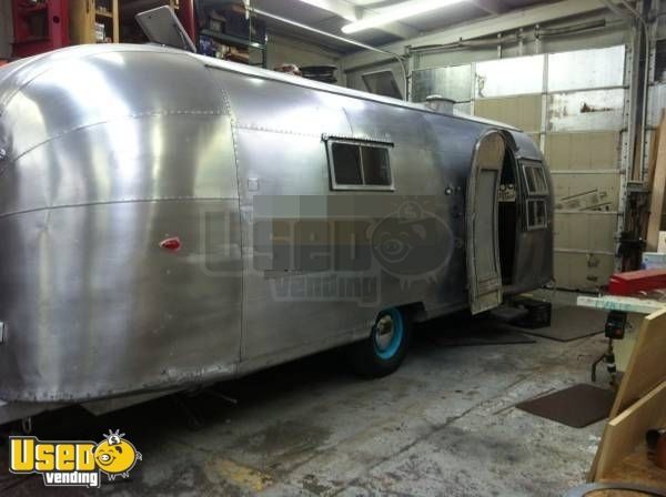 Airstream Overlander Kitchen Trailer