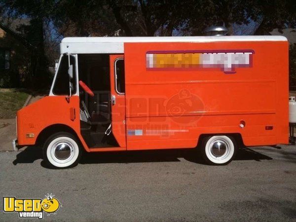 1991 - Chevy P30 9' x 20' Custom Food Truck