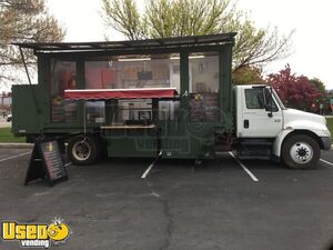 2007 International Harvester Solar Powered Mobile Pizzeria with Woodstone Gas Oven