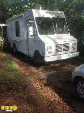 1990 - Chevy P30 Custom Food Truck