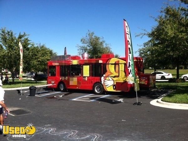 Great 2000 Diesel Gillig Low Floor Mobile Kitchen Bus/Fully Loaded Food Truck