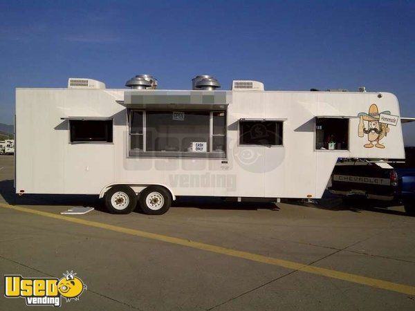 2008 - Universal 30' 5th Wheel Catering / Concession Trailer